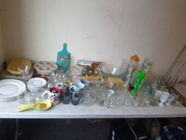 lot 28 image: Miscellaneous Kitchen Items