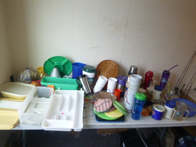 lot 29 image: Miscellaneous Kitchen Items