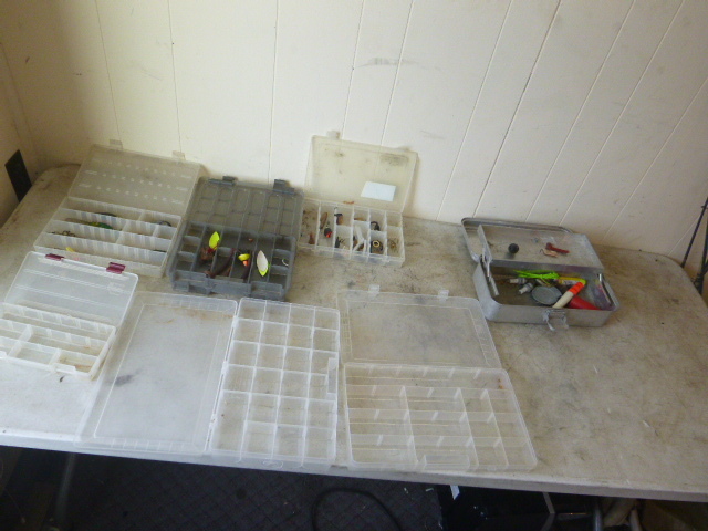 lot 30 image: Fishing Tackle Containers