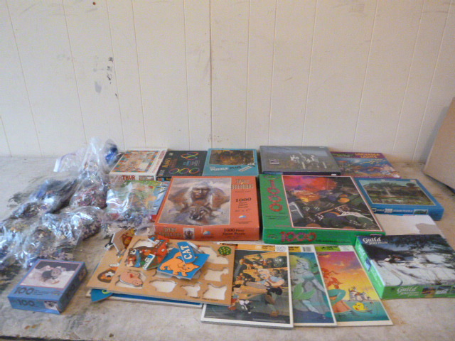 lot 34 image: Lot of Puzzles