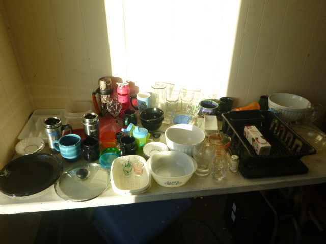 lot 40 image: Miscellaneous Kitchen Items