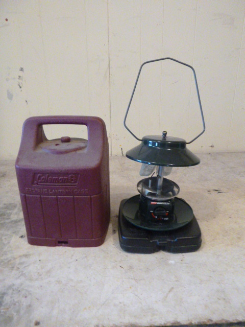 lot 50 image: Coleman Lantern