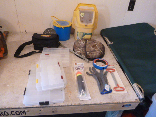 lot 59 image: Miscellaneous Fishing Items