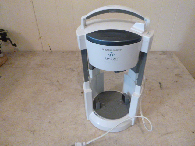 lot 68 image: Black & Decker Automatic Jar Opener