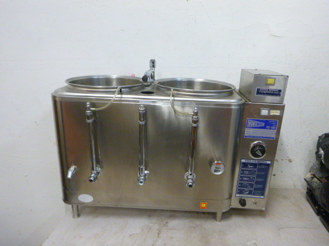 lot 73 image: Cecilware Automatic Coffee Urn