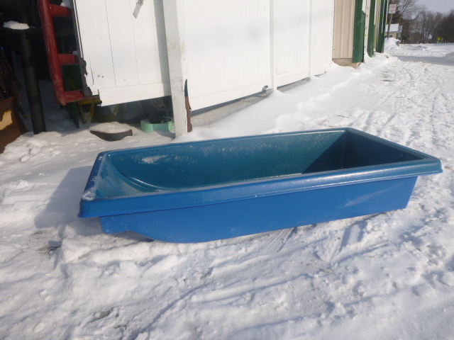 lot 76 image: Plastic Ice Fishing Sled