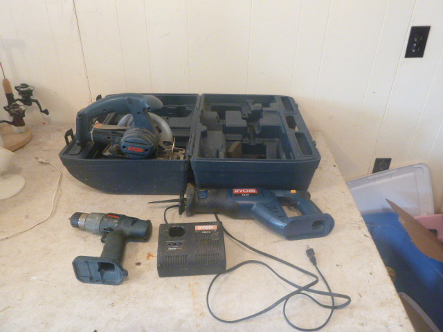 lot 79 image: Ryobi 14.4 volt Power Tools