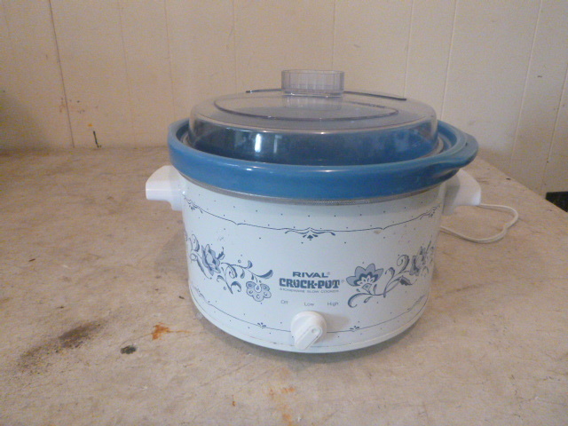 lot 88 image: Rival Crock-Pot