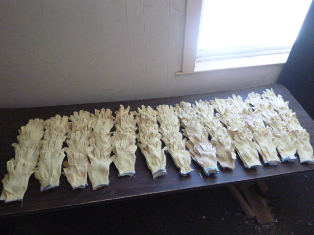 lot 110 image: 78 Pair of Gloves
