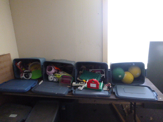 lot 116 image: 4 Totes Full of Toys