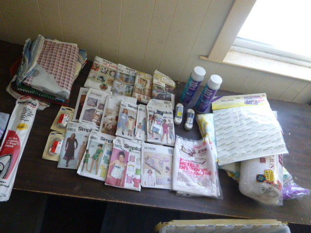 lot 117 image: Miscellaneous Fabric and Sewing Patterns