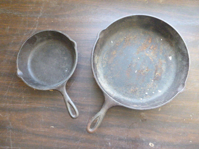 lot 119 image: 2 Lodge Cast Iron Pans