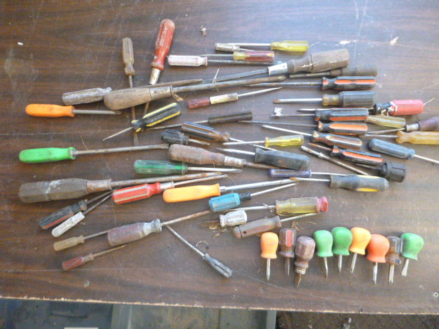 lot 130 image: Miscellaneous Screwdrivers