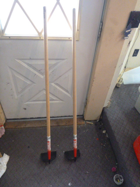 lot 145 image: 2 Work Force Hoes