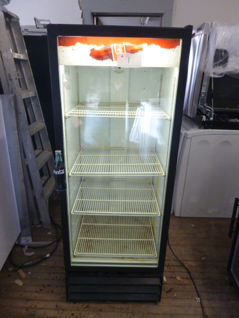 lot 1 image: Coca-Cola Commercial Refrigerator