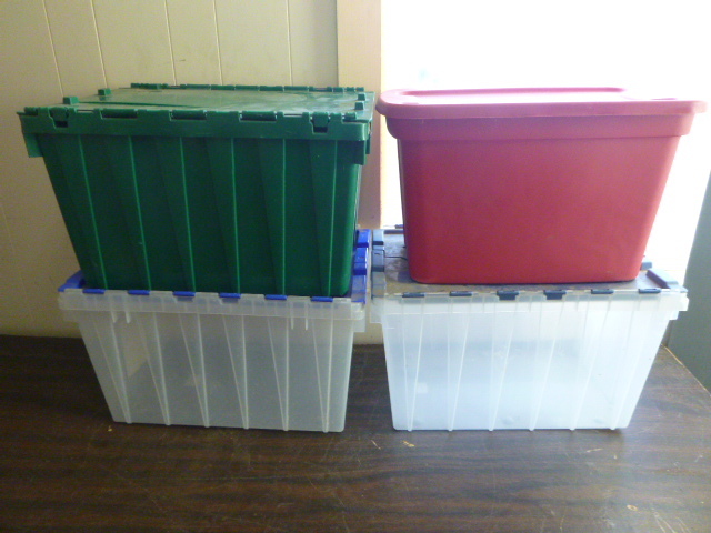 lot 152 image: 4 Totes with Lids