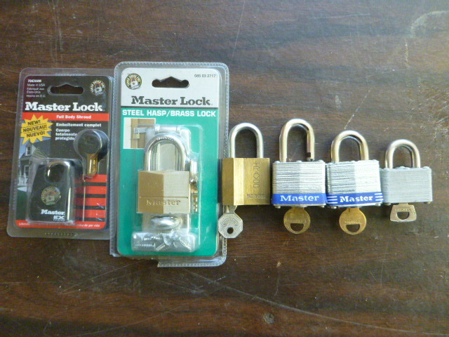 lot 153 image: 6 Pad Locks