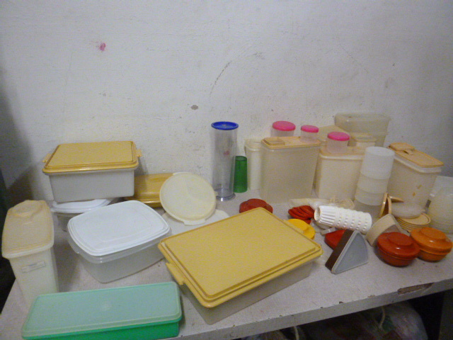 lot 6 image: Miscellaneous Kitchen Items