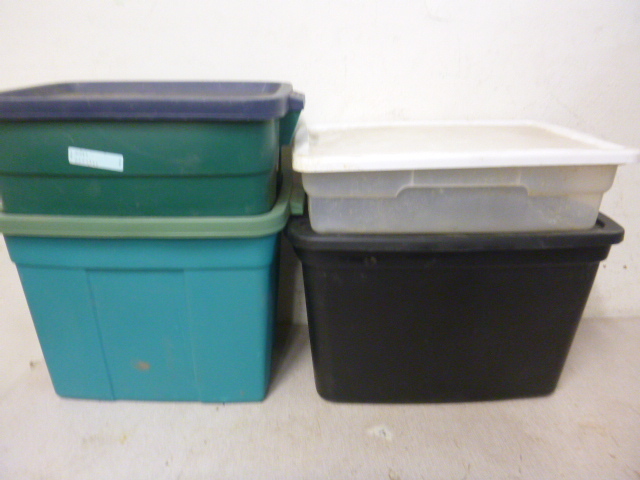 lot 11 image: 4 Totes with Lids