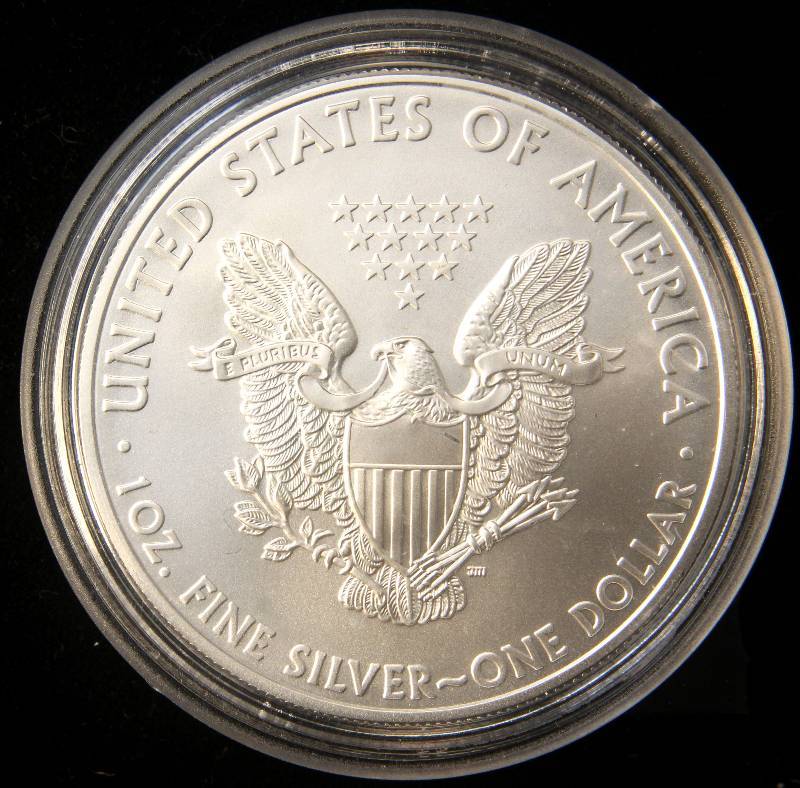 2009 AMERICAN SILVER EAGLE 1 TROY OZ. .999 FINE SILVER DOLLAR IN AIRTITE