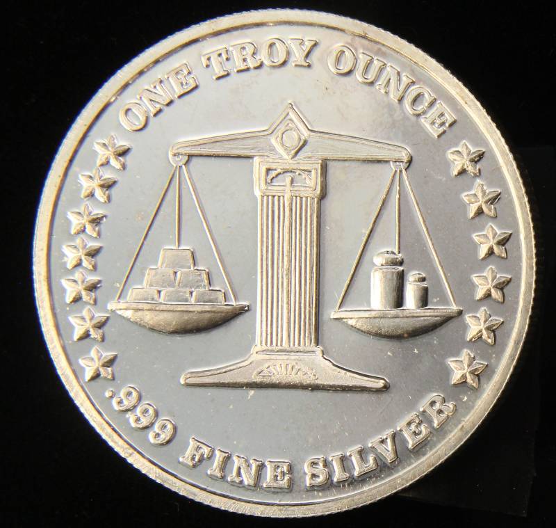 1 TROY OZ. .999 FINE SILVER 1986 EAGLE DESIGN