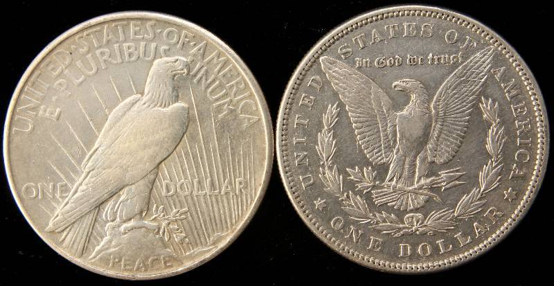 2 SILVER DOLLARS 1885 MORGAN AU, 1922 PEACE AU