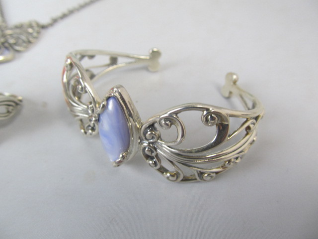 lot 4 image: Ornate Sterling Silver & Gemstone Cuff Bracelet