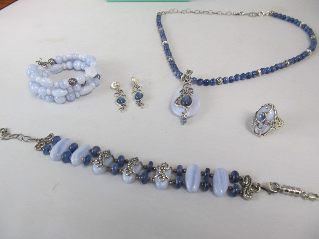 lot 8 image: Sterling Silver Agate & Blue Gemstone Necklace Ring Earrings & 2 Bracelets