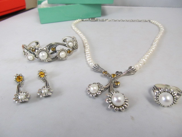 lot 11 image: Sterling Silver GemstonePearls Necklace Ring Earrings & Bracelet