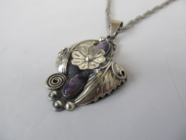 lot 100 image: Dominique Dinouart Sterling Silver Purple Gemstone Pendant Necklace