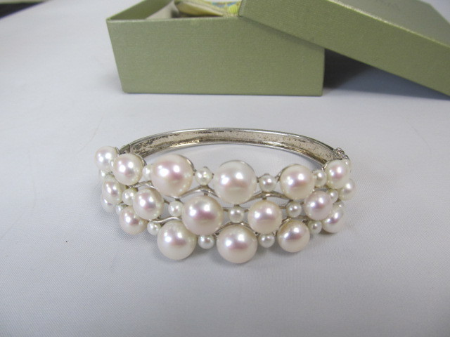 lot 111 image: Honora Sterling Silver & Genuine Pearl Clasp Bracelet