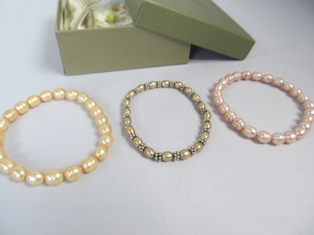 lot 115 image: 3 Honora Genuine Pearl Bracelets