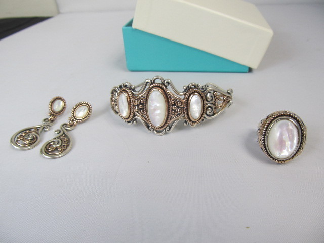 lot 128 image: Sterling Silver wBrass Mother of Pearl Bracelet Ring & Earrings