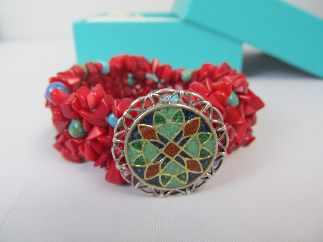 lot 167 image: Multi Red Gemstone Inlaid Sterling Bracelet