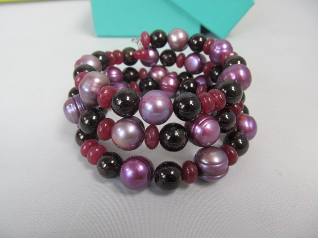 lot 219 image: Multi Colored PurplePink Genuine Pearl & Gemstone Bracelet