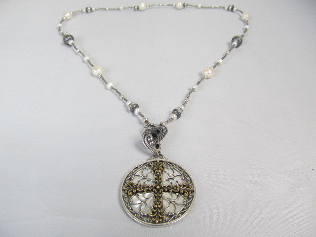 lot 220 image: Sterling Silver & Mixed Metal Pearl Pendant Necklace