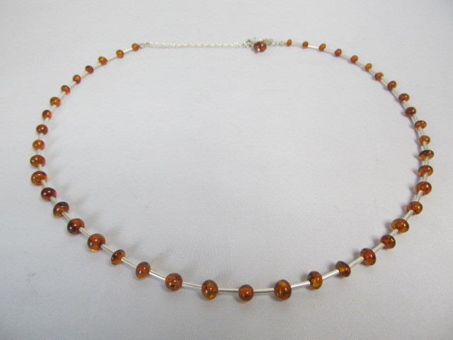 lot 224 image: Sterling Silver & Beaded Amber Necklace