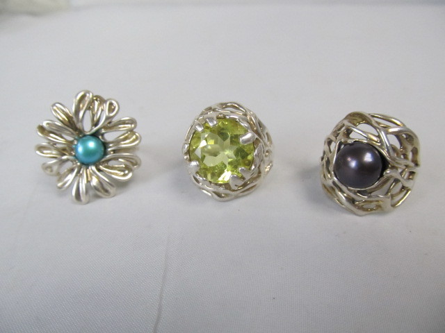 lot 243 image: 3 Hagit Gorali Sterling Silver Pearl & Gemstone Rings