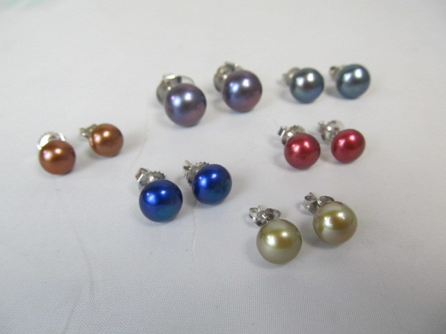 lot 253 image: Lot of Sterling Silver & Genuine Pearl Honora Earrings