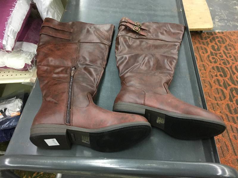 Journee Collection Womens Wide Calf Size 9.5