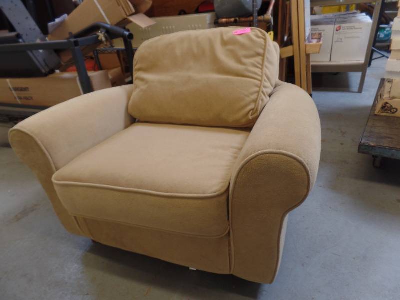 OVERSTUFFED CHAIR
