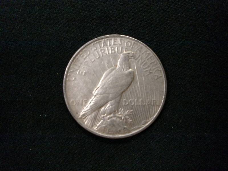 1922 D Peace Silver Dollar...
