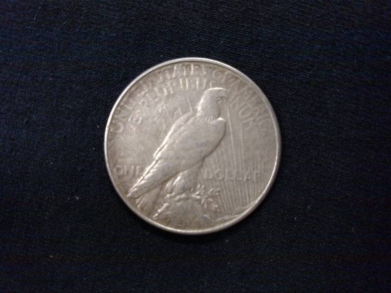 1922 D Peace Silver Dollar...