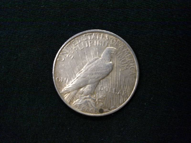 1922 D Peace Silver Dollar...