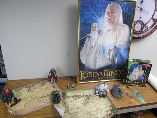 lot 33 image: Lot of LORD OF THE RINGS Memorabilia