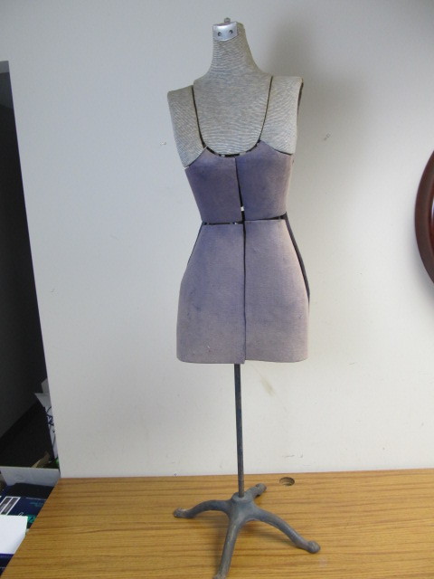 lot 43 image: Antique Dress Form wStand