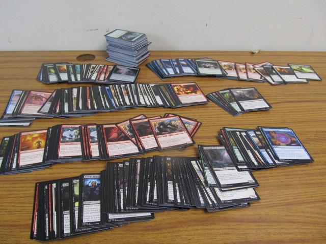 lot 46 image: Large Lot of MAGIC The Gathering Cards
