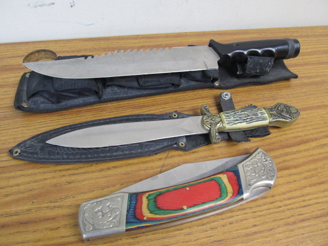 lot 52 image: 3 Larger Size KnivesDaggers