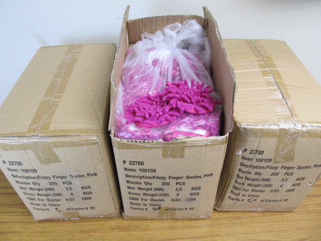 lot 54 image: 600 NEW Fuzzy Finger Dusters