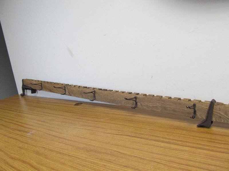 lot 7 image: Antique Woodworking Bar Clamp HatCoat Rack
